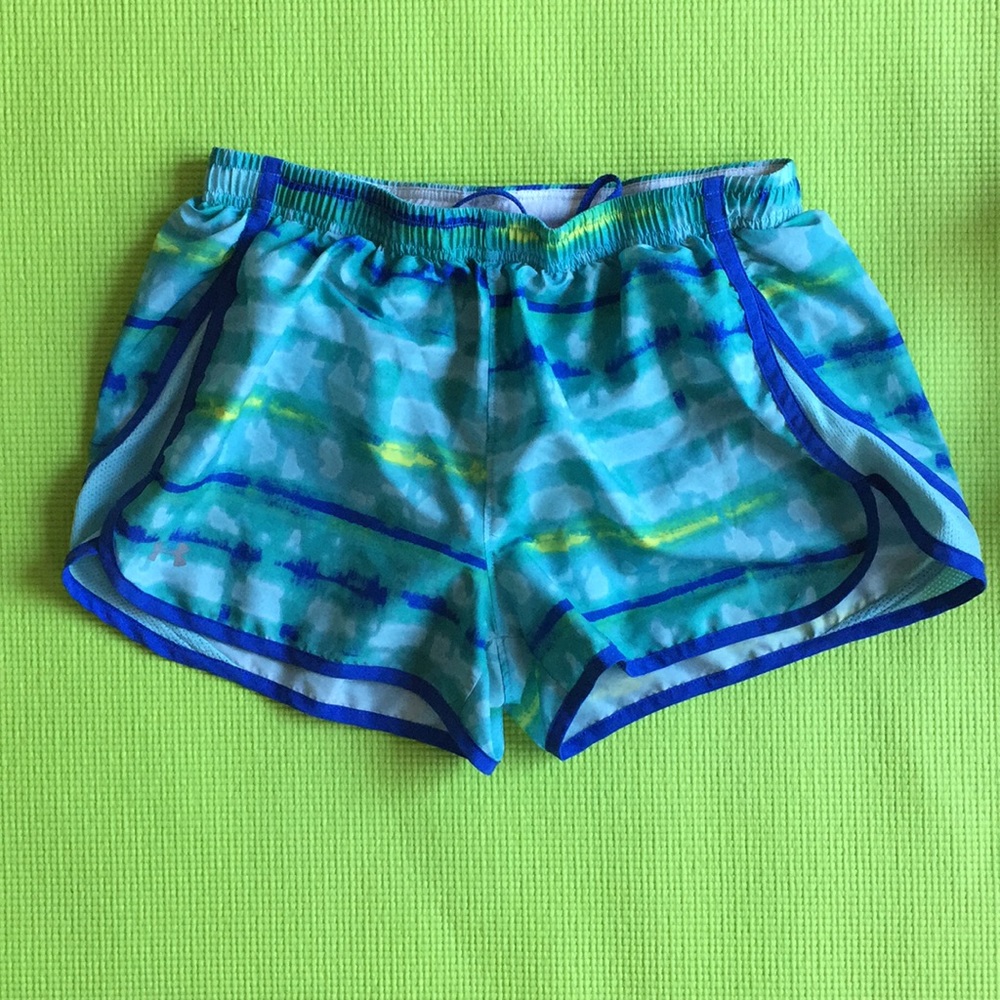 Size Medium, Underarmour heat gear workout shorts